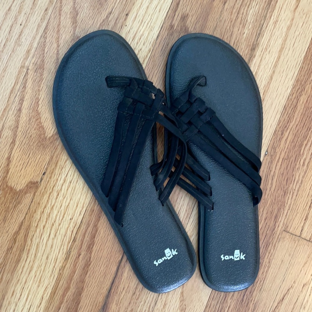 Sanuk yoga salty sandal